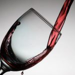 Afhold vinsmagning med vennerne